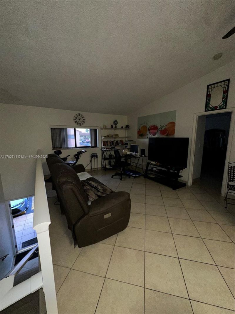 7795 W 29th Way, Unit 201, Hialeah, FL 33018 Photo