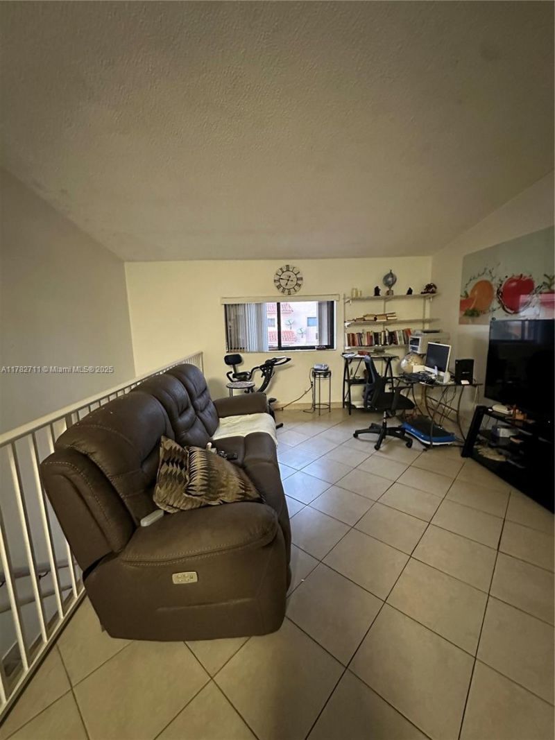 7795 W 29th Way, Unit 201, Hialeah, FL 33018 Photo