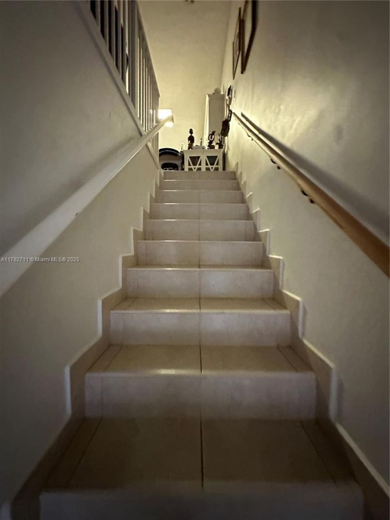 7795 W 29th Way, Unit 201, Hialeah, FL 33018 Photo