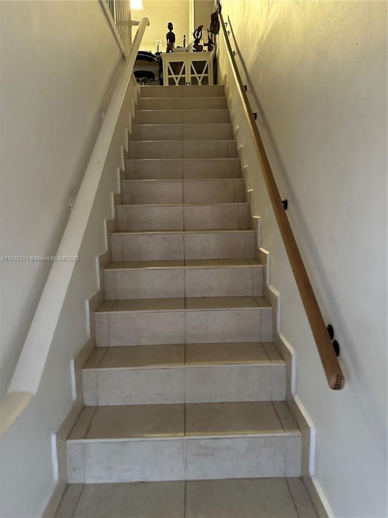 7795 W 29th Way, Unit 201, Hialeah, FL 33018 Photo