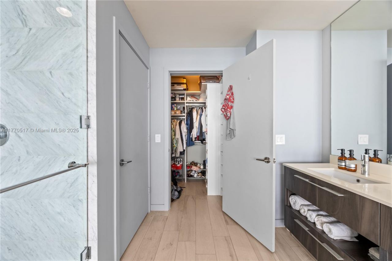 480 NE 31st St, Unit 4906, Miami, FL 33137 Photo