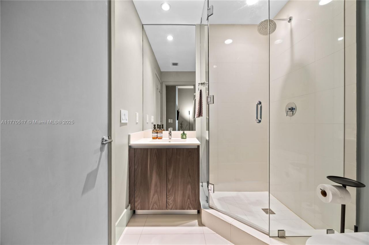 480 NE 31st St, Unit 4906, Miami, FL 33137 Photo