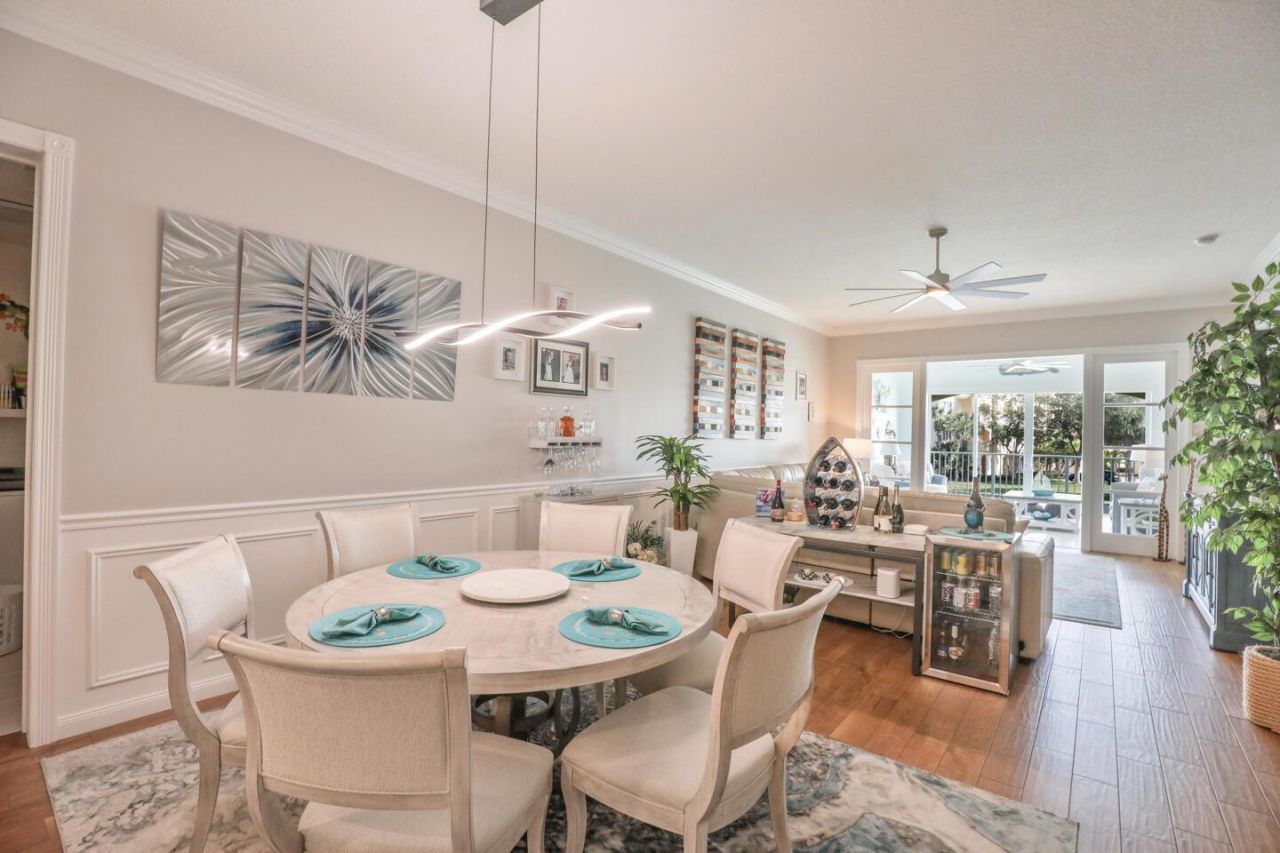 5 Harbour Isle Drive E, Unit 202, Fort Pierce, FL 34949 Photo