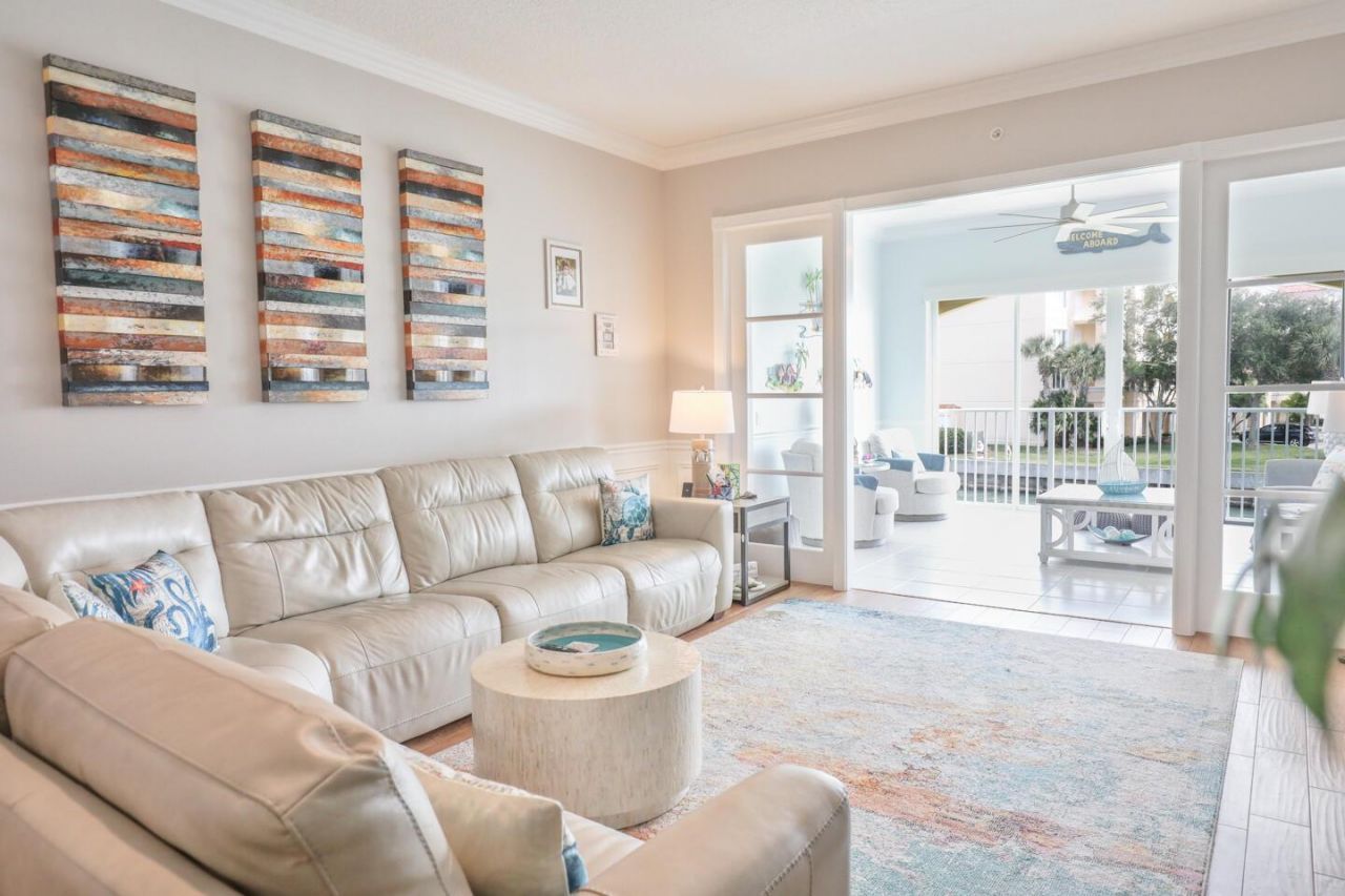 5 Harbour Isle Drive E, Unit 202, Fort Pierce, FL 34949 Photo