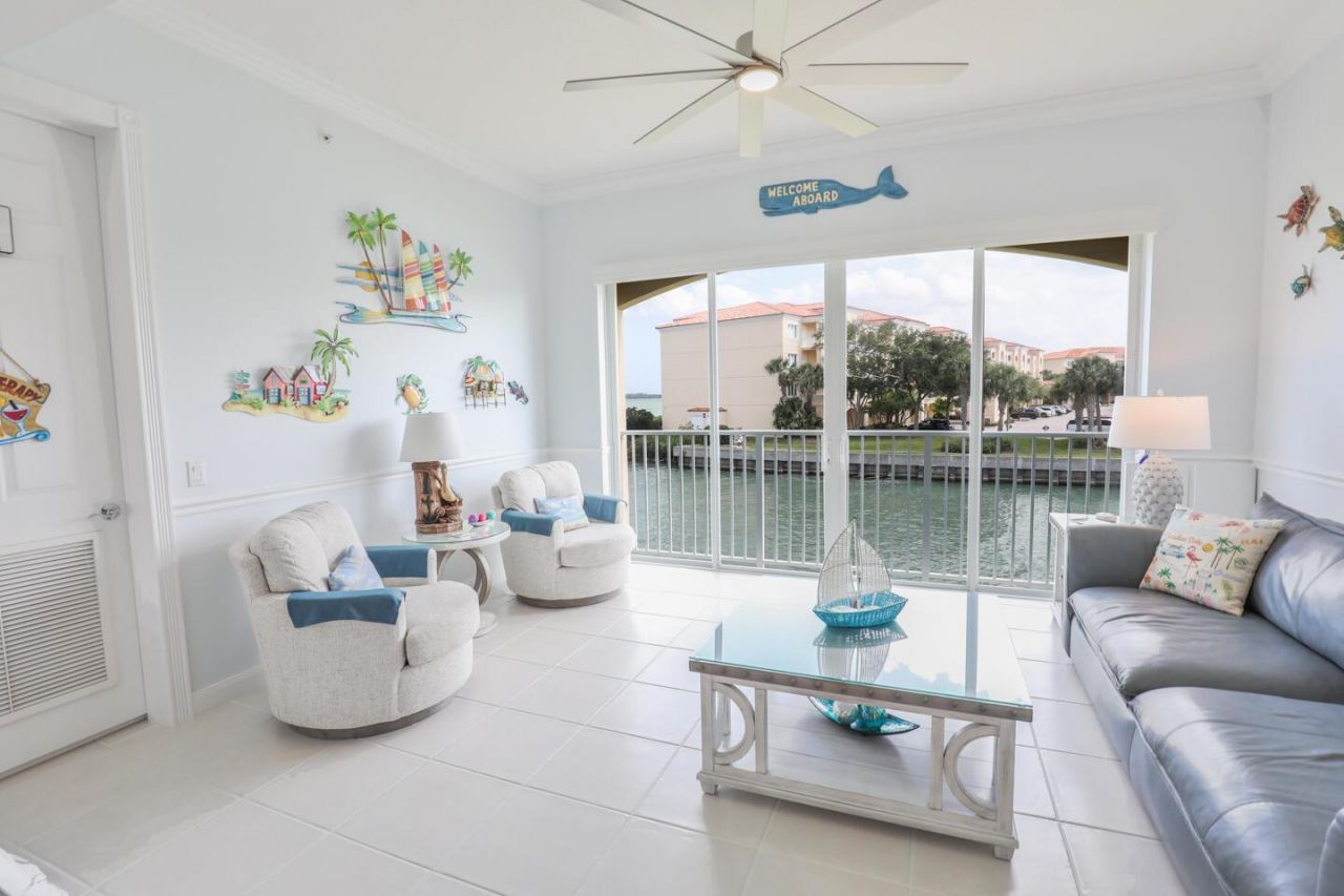 5 Harbour Isle Drive E, Unit 202, Fort Pierce, FL 34949 Photo