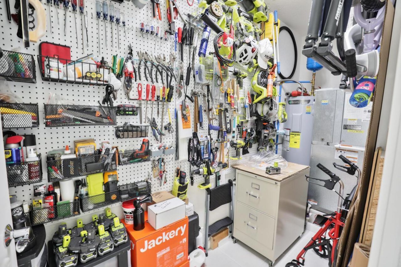 5 Harbour Isle Drive E, Unit 202, Fort Pierce, FL 34949 Photo