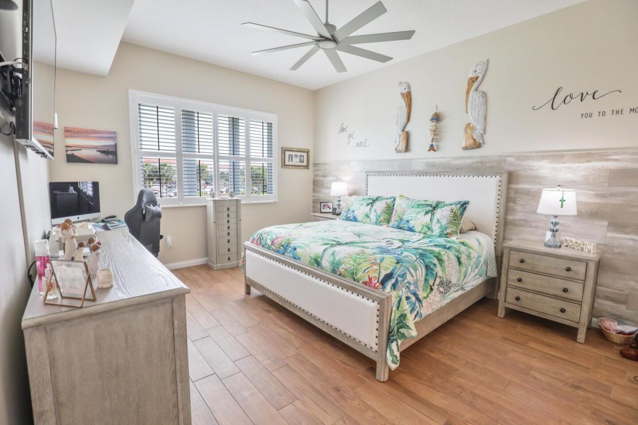 5 Harbour Isle Drive E, Unit 202, Fort Pierce, FL 34949 Photo