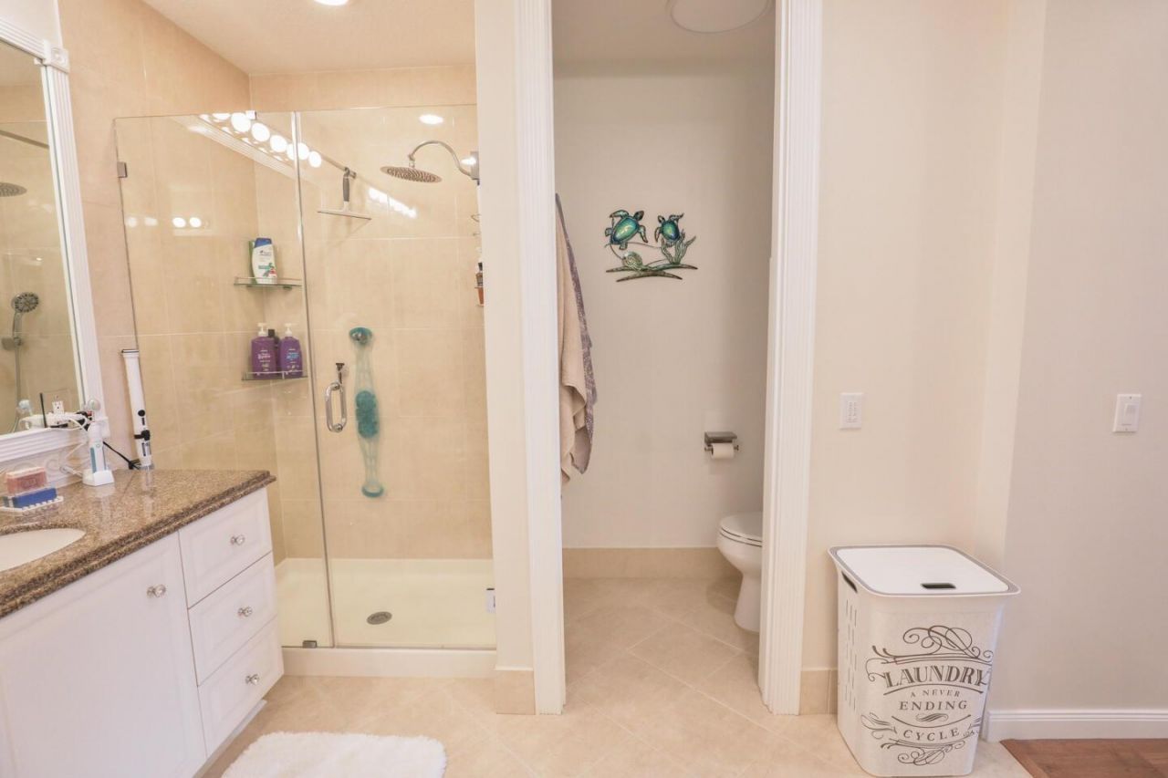 5 Harbour Isle Drive E, Unit 202, Fort Pierce, FL 34949 Photo