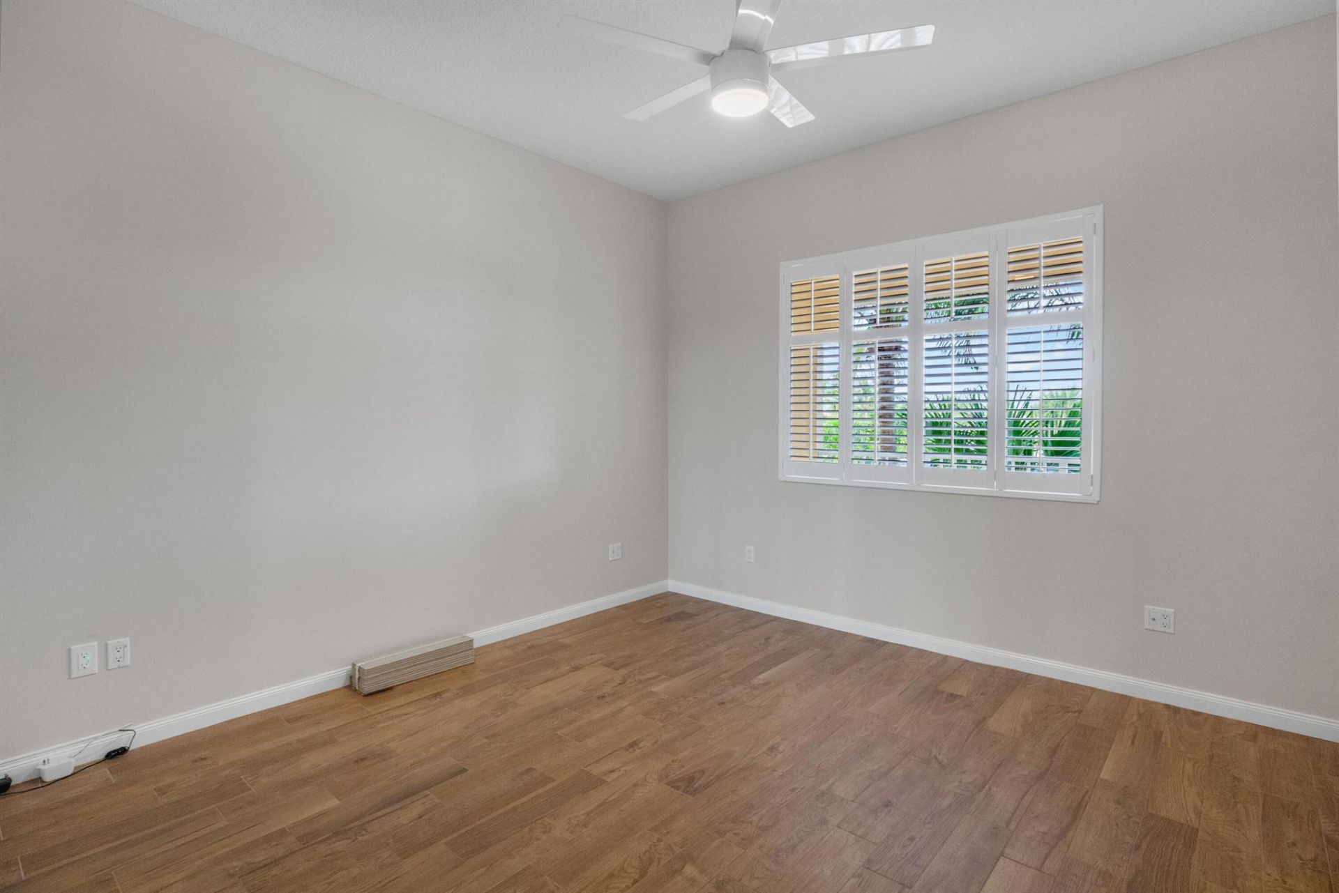 5 Harbour Isle Drive E, Unit 202, Fort Pierce, FL 34949 Photo