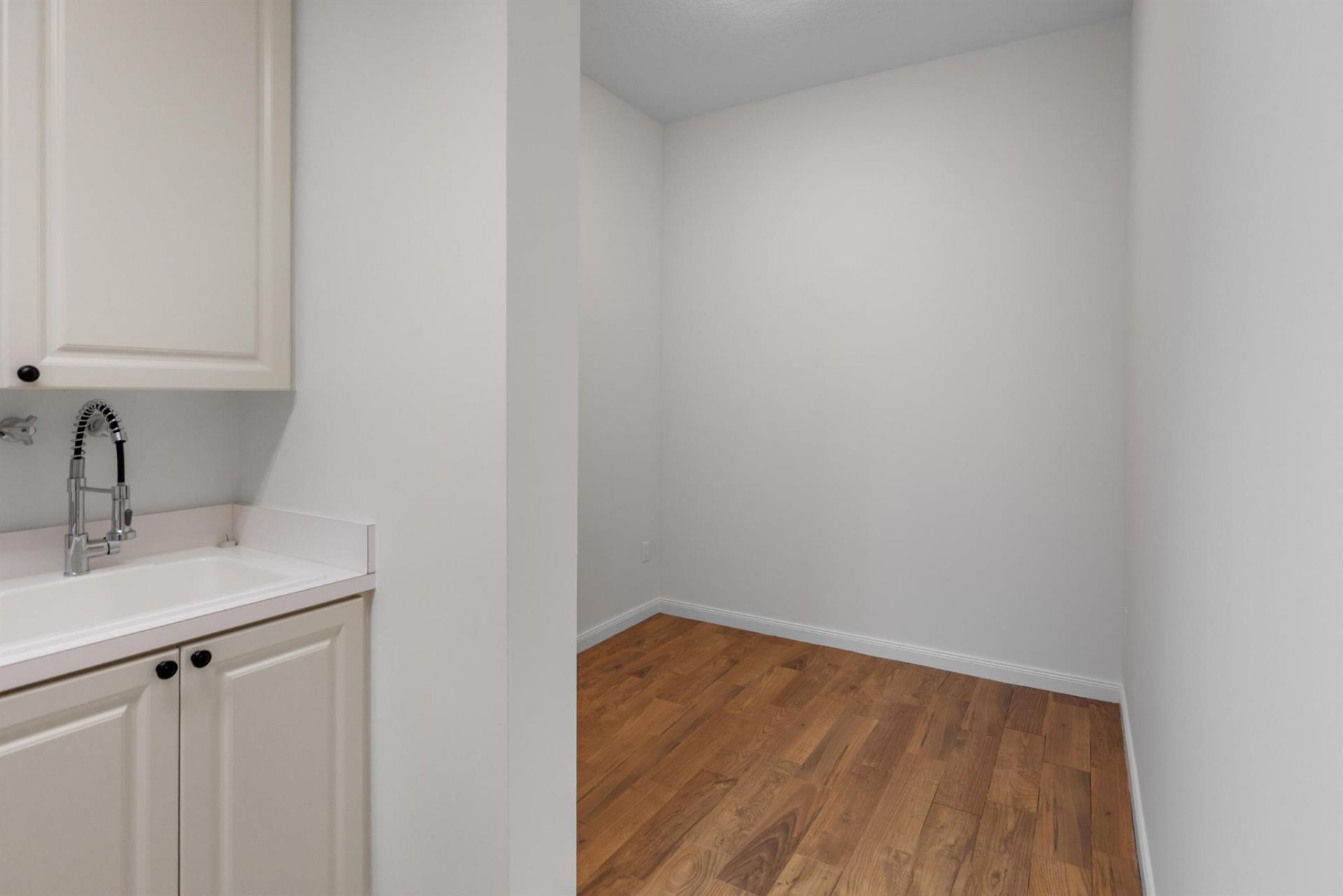 5 Harbour Isle Drive E, Unit 202, Fort Pierce, FL 34949 Photo