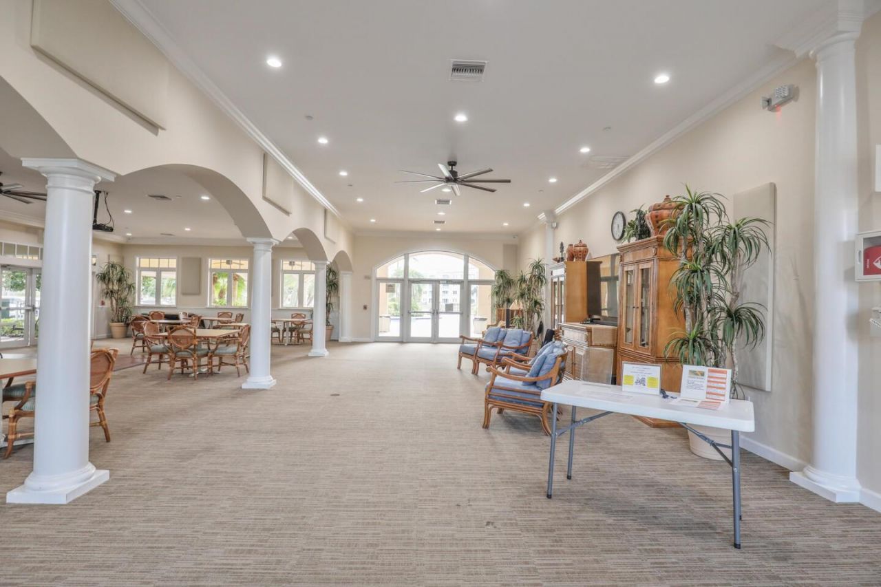 5 Harbour Isle Drive E, Unit 202, Fort Pierce, FL 34949 Photo