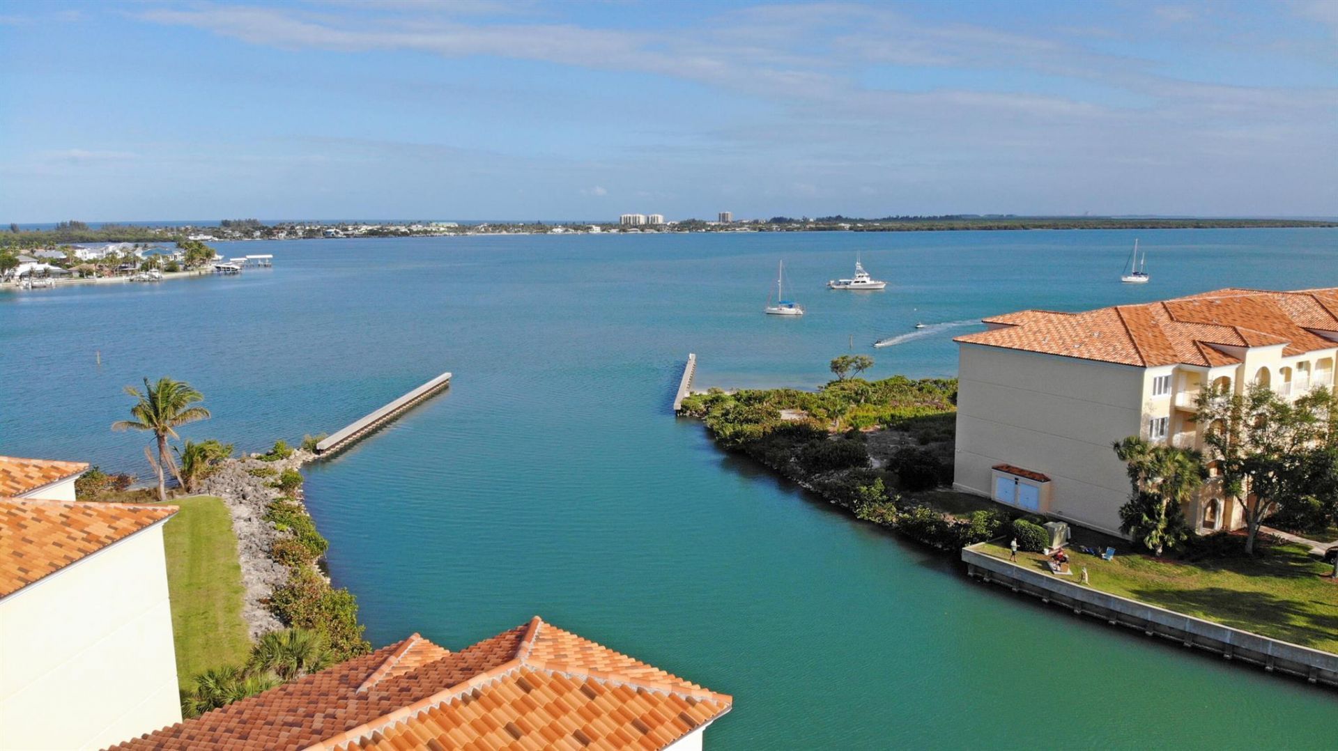 5 Harbour Isle Drive E, Unit 202, Fort Pierce, FL 34949 Photo