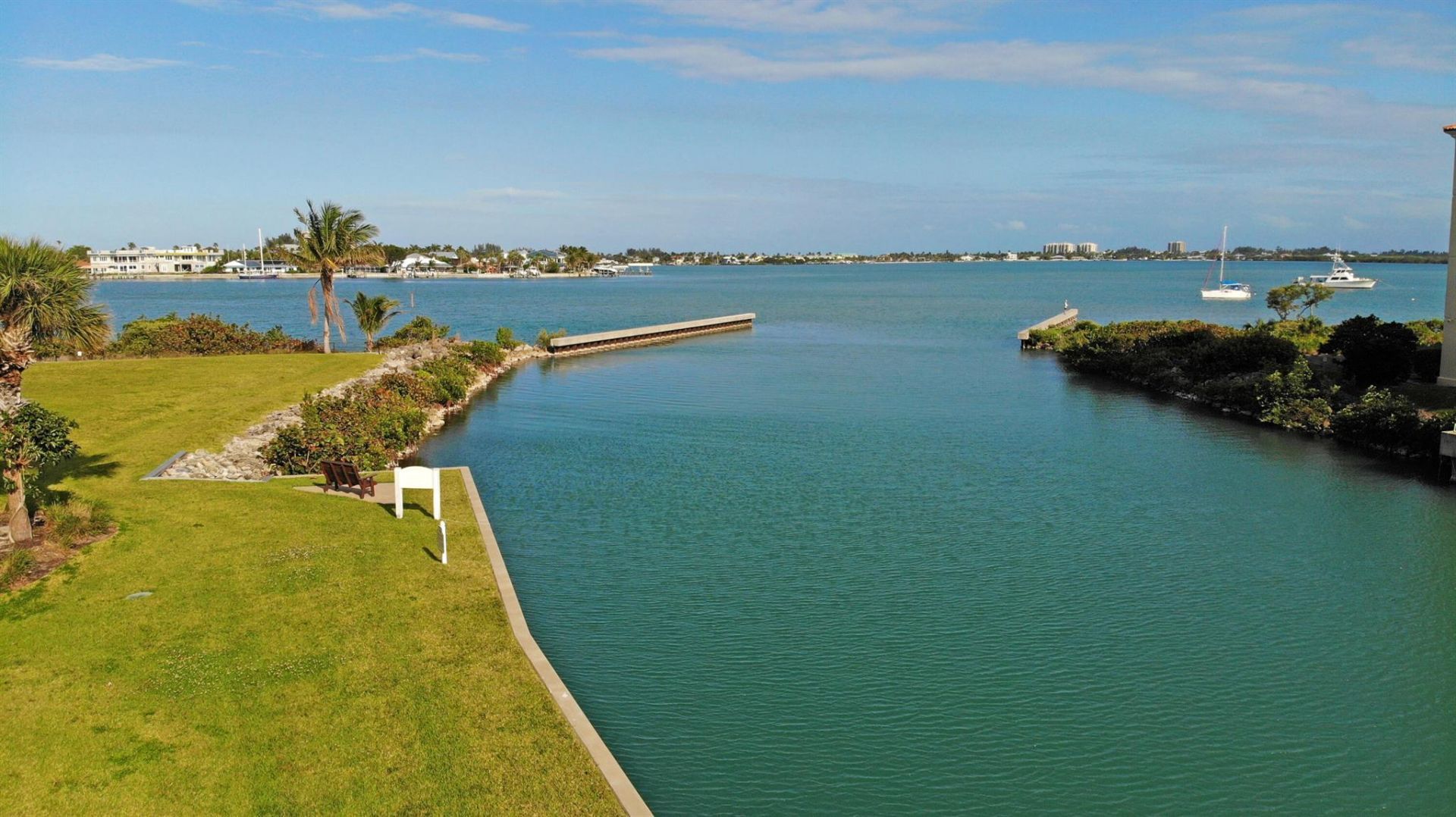 5 Harbour Isle Drive E, Unit 202, Fort Pierce, FL 34949 Photo