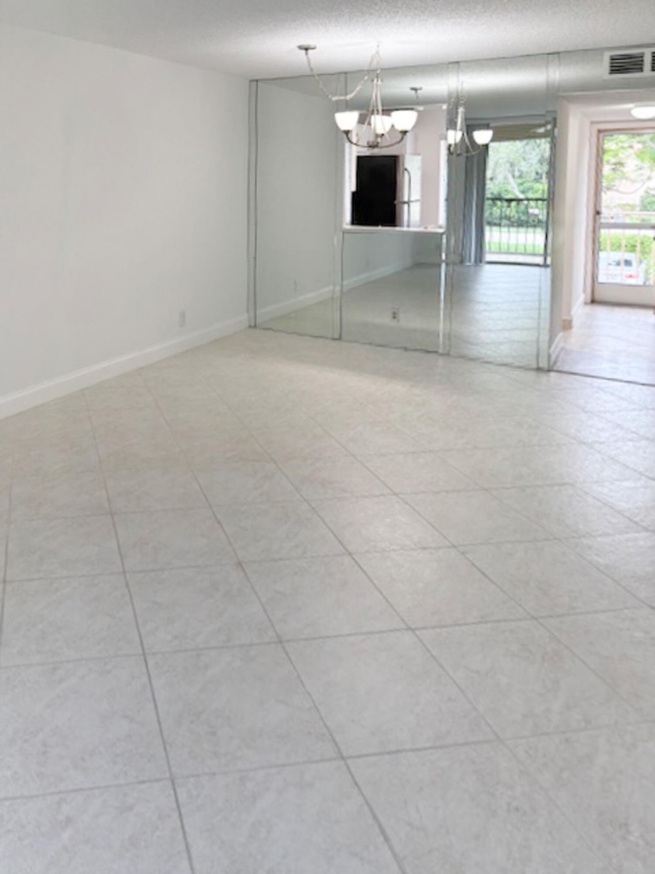 6935 Huntington Lane, Unit 205, Delray Beach, FL 33446 Photo