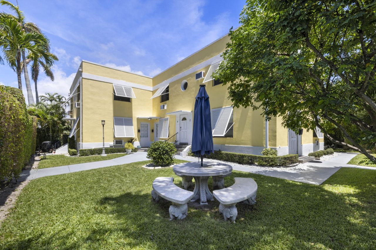 172 N County Road, Unit 5, Palm Beach, FL 33480 Photo