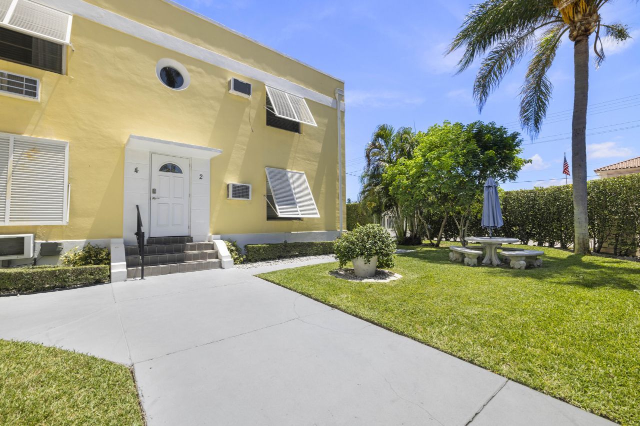 172 N County Road, Unit 5, Palm Beach, FL 33480 Photo