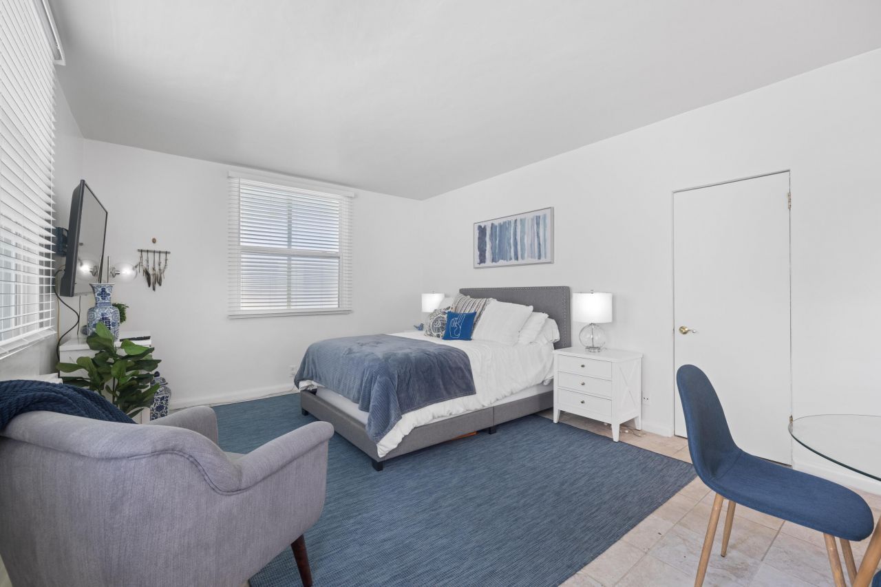 172 N County Road, Unit 5, Palm Beach, FL 33480 Photo