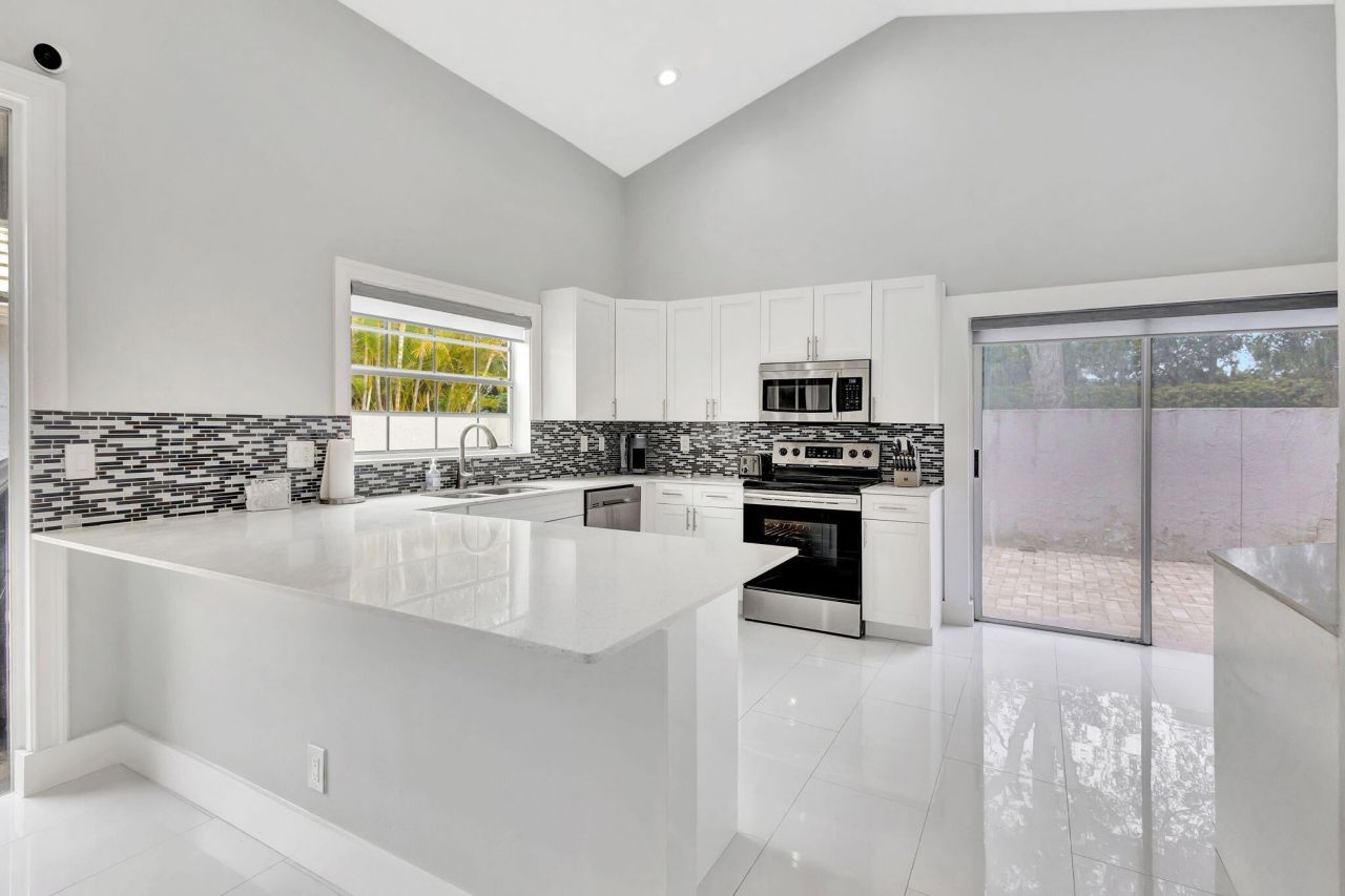 7 Wyndham Lane, Palm Beach Gardens, FL 33418 Photo