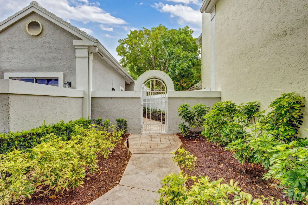 7 Wyndham Lane, Palm Beach Gardens, FL 33418 Photo