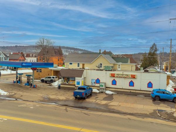 100 W Main Street, Negaunee, MI 49866