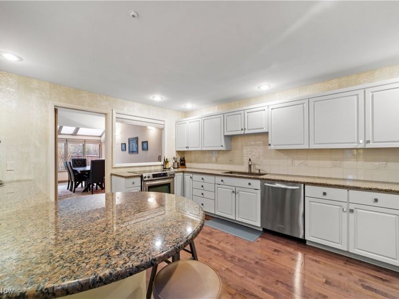 25450 Fairmount Boulevard, Unit 1, Beachwood, OH 44122 Photo 15