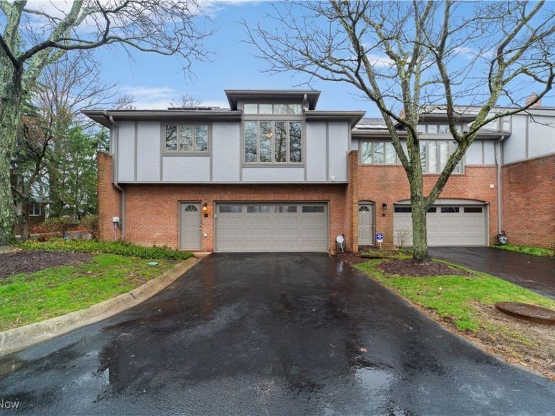 25450 Fairmount Boulevard, Unit 1, Beachwood, OH 44122 Photo 2