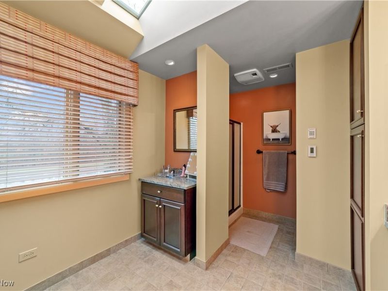 25450 Fairmount Boulevard, Unit 1, Beachwood, OH 44122 Photo 22