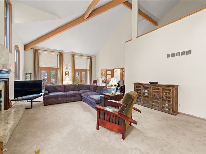 25450 Fairmount Boulevard, Unit 1, Beachwood, OH 44122 Photo 6