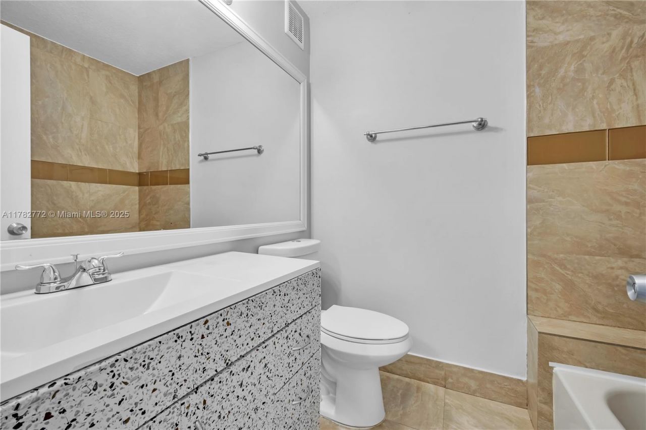 412 NW 108th Ter, Pembroke Pines, FL 33026 Photo