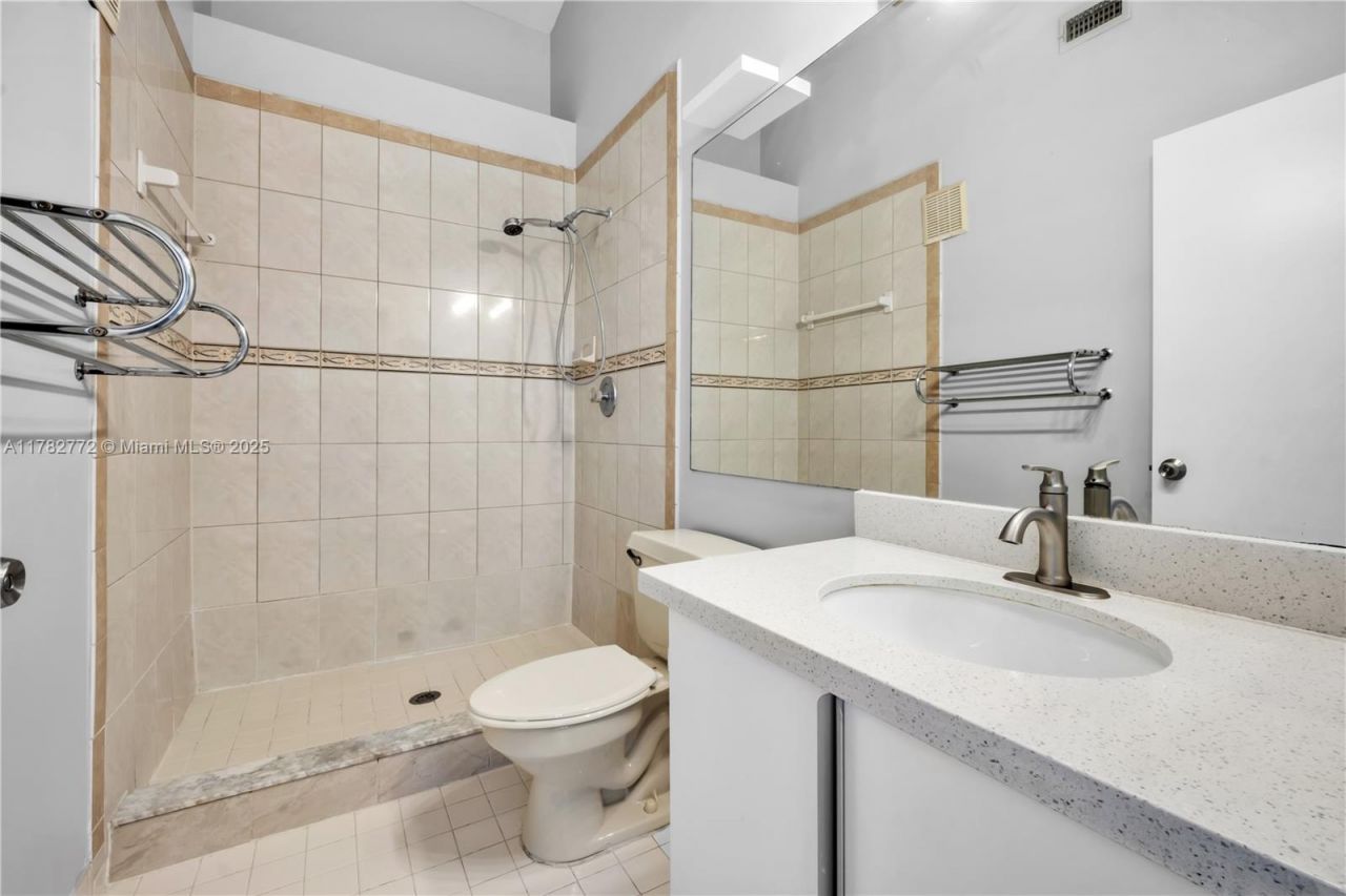 412 NW 108th Ter, Pembroke Pines, FL 33026 Photo