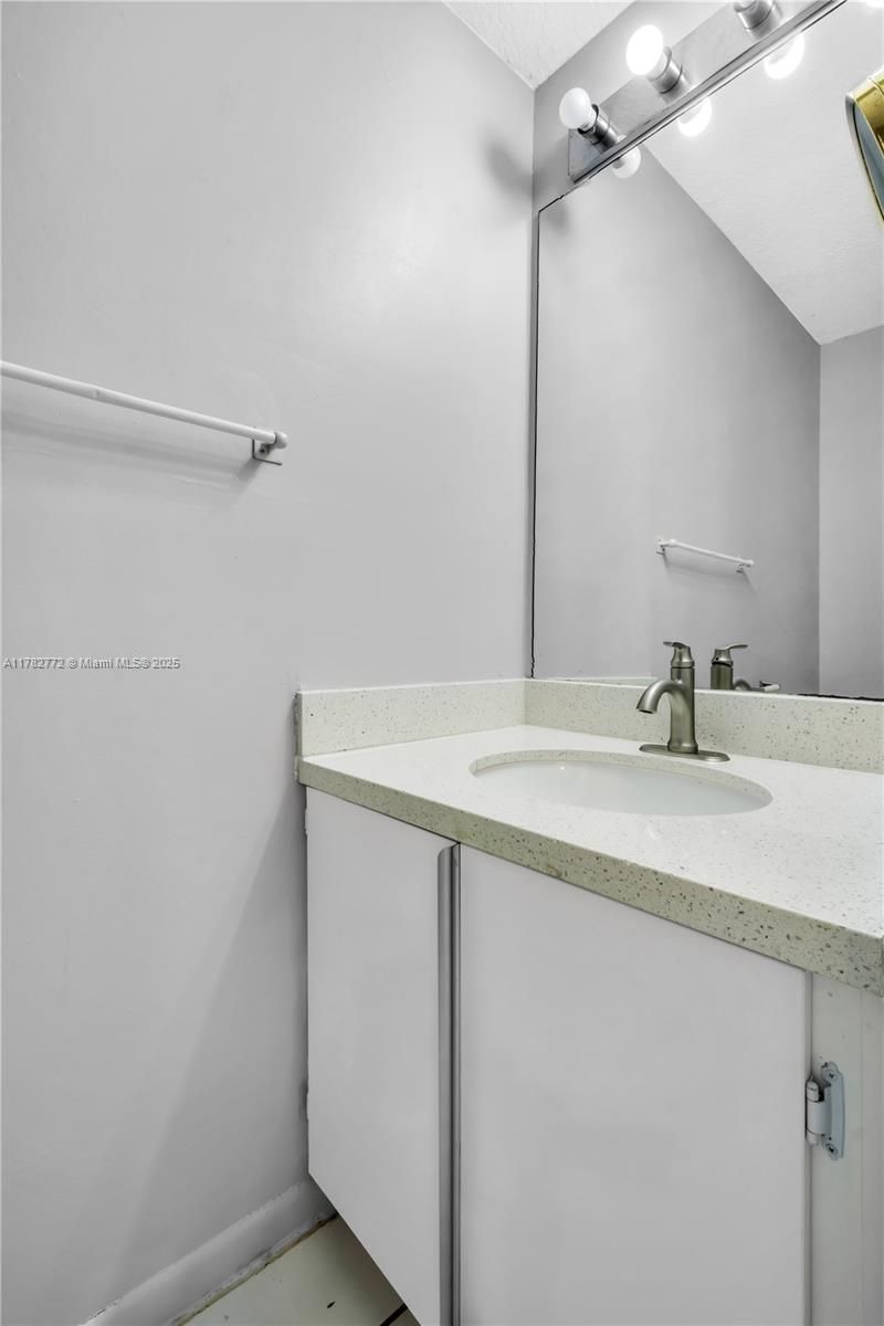 412 NW 108th Ter, Pembroke Pines, FL 33026 Photo