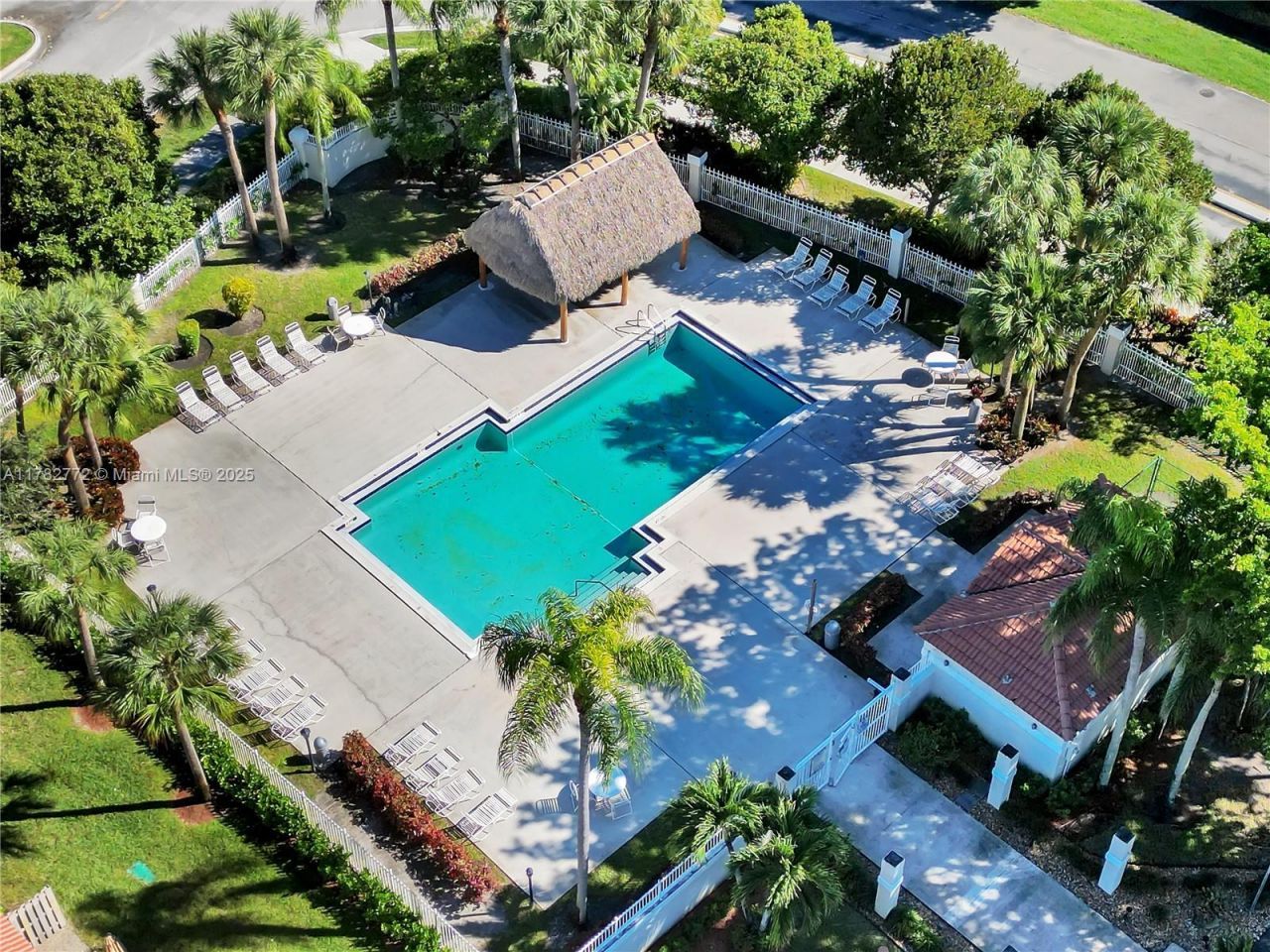 412 NW 108th Ter, Pembroke Pines, FL 33026 Photo