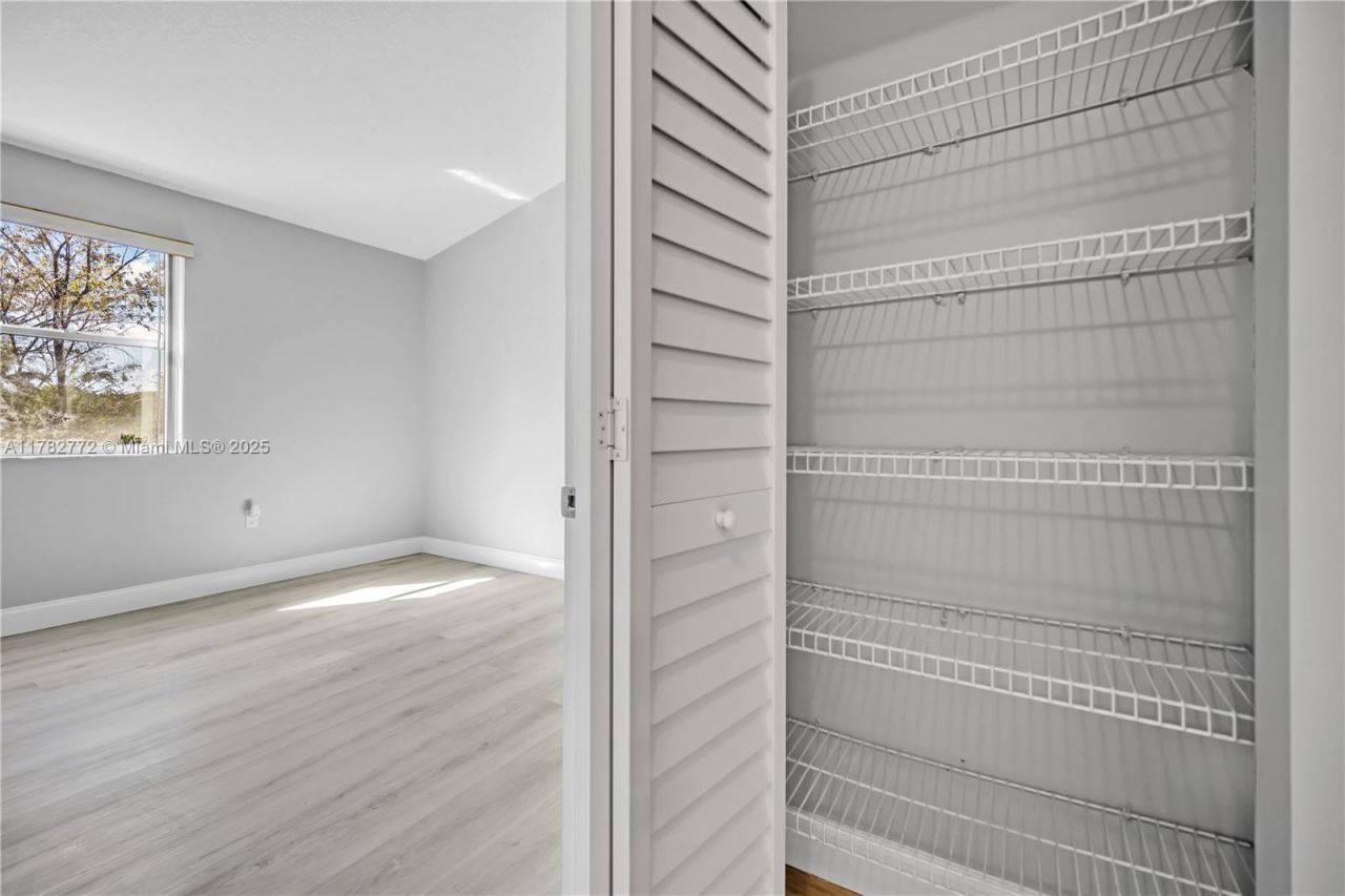 412 NW 108th Ter, Pembroke Pines, FL 33026 Photo