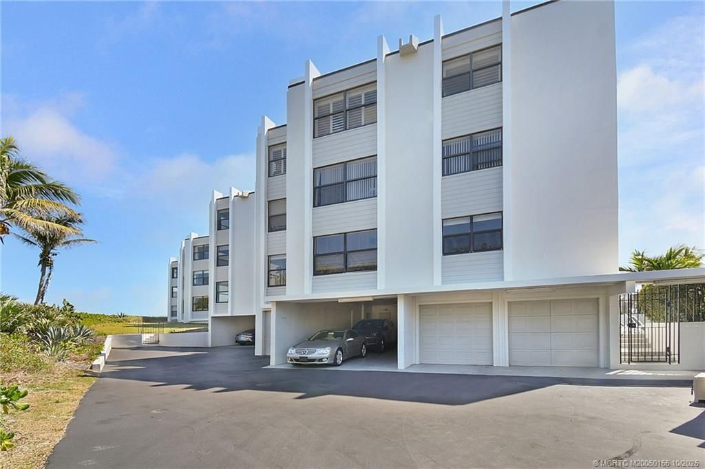 1289 NE Ocean Boulevard, Unit 11, Stuart, FL 34996 Photo