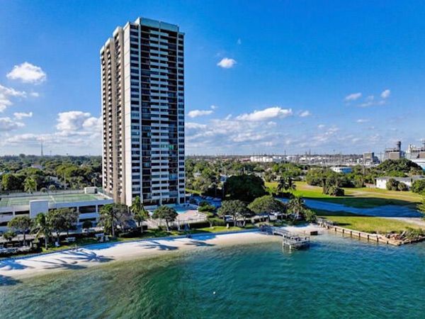 5600 N Flagler Drive, Unit 1209, West Palm Beach, FL 33407