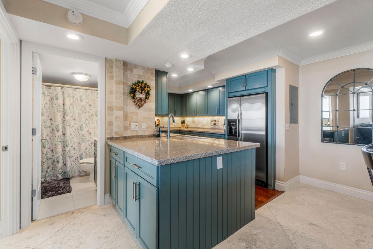 5600 N Flagler Drive, Unit 1209, West Palm Beach, FL 33407 Photo