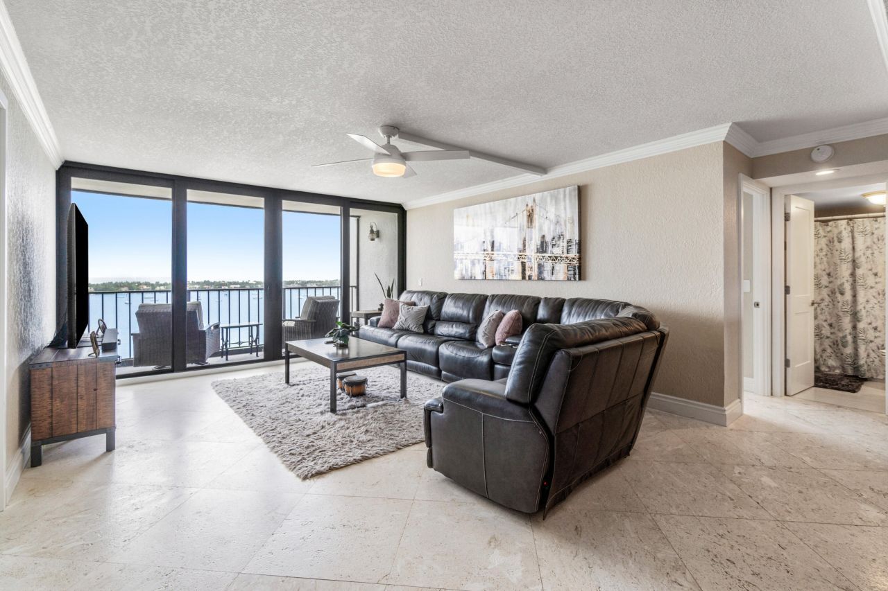 5600 N Flagler Drive, Unit 1209, West Palm Beach, FL 33407 Photo