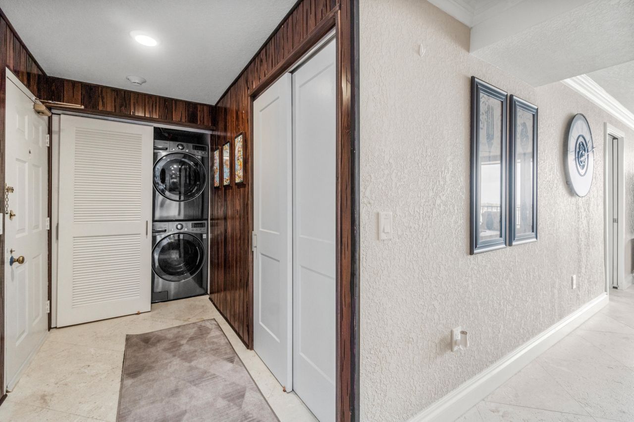 5600 N Flagler Drive, Unit 1209, West Palm Beach, FL 33407 Photo