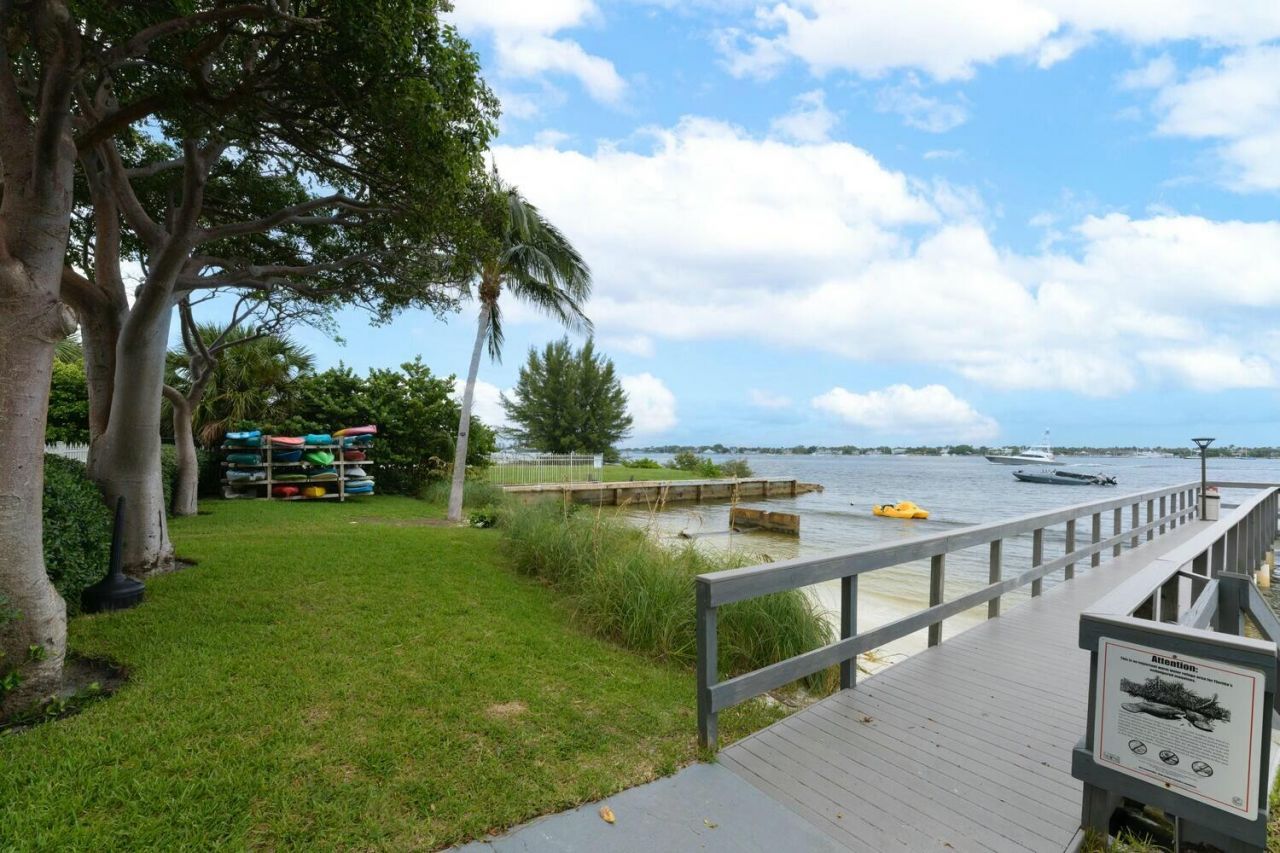 5600 N Flagler Drive, Unit 1209, West Palm Beach, FL 33407 Photo