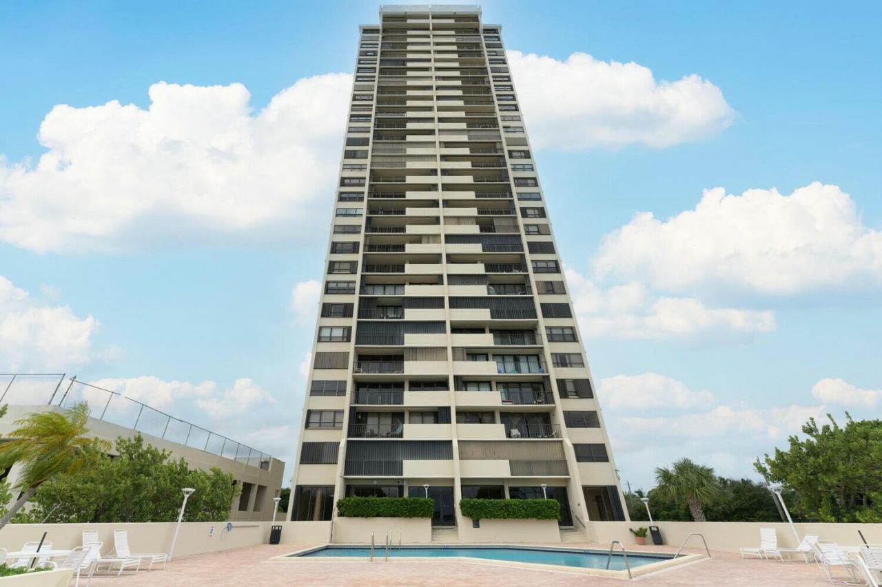 5600 N Flagler Drive, Unit 1209, West Palm Beach, FL 33407 Photo