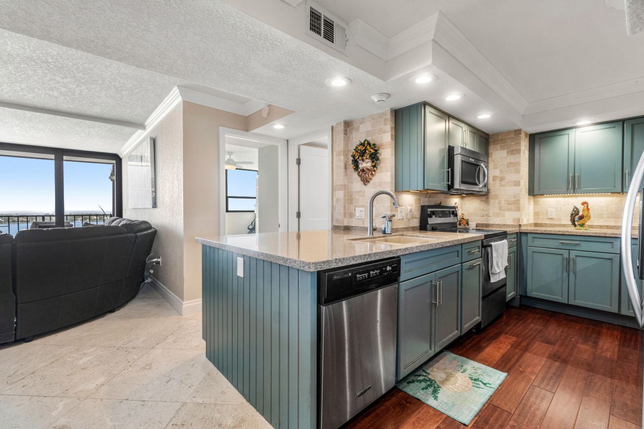 5600 N Flagler Drive, Unit 1209, West Palm Beach, FL 33407 Photo