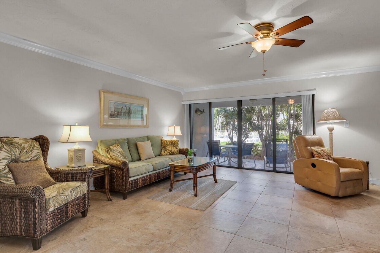 601 W Ocean Drive, Unit 203A, Key Colony, FL 33051 Photo