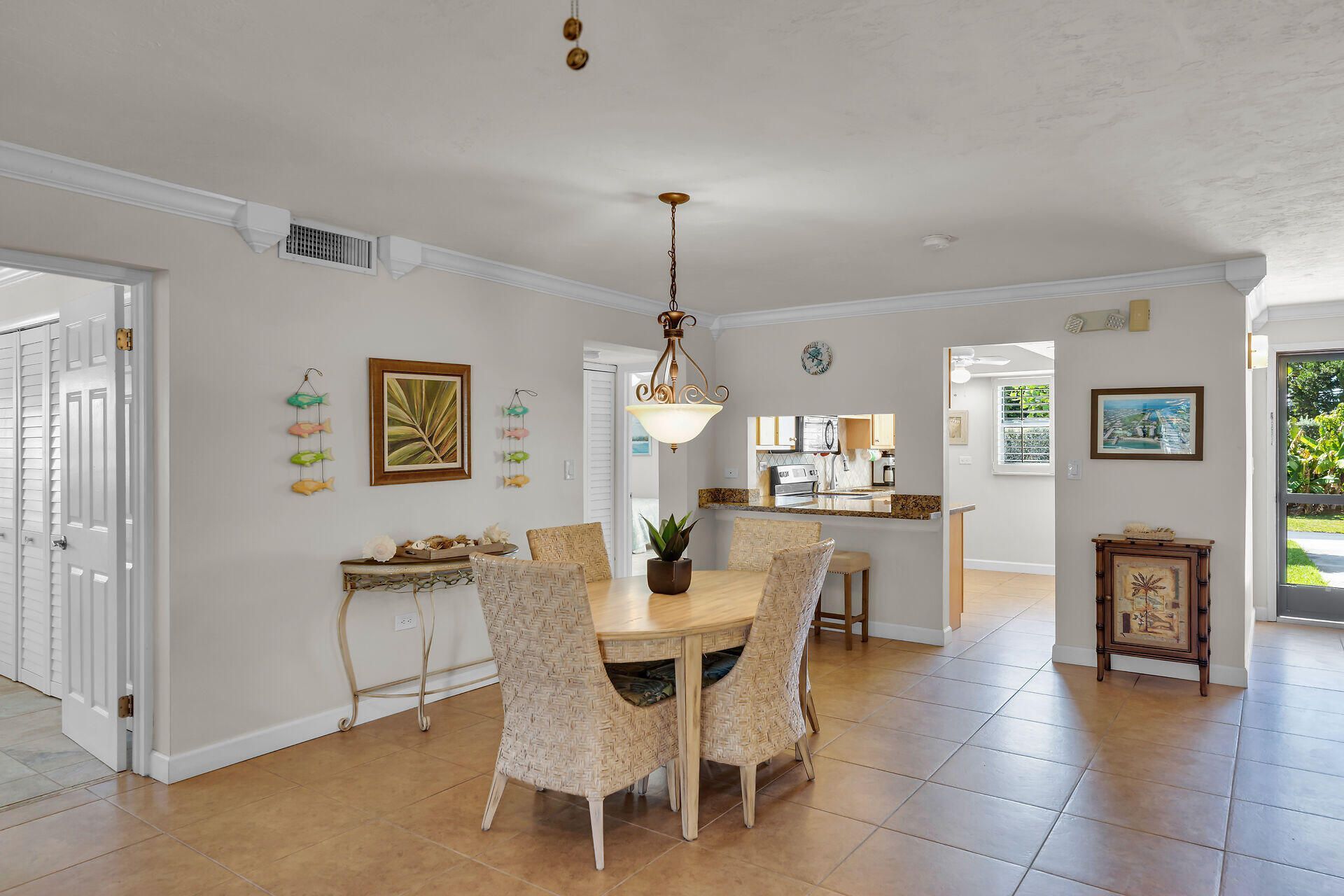 601 W Ocean Drive, Unit 203A, Key Colony, FL 33051 Photo