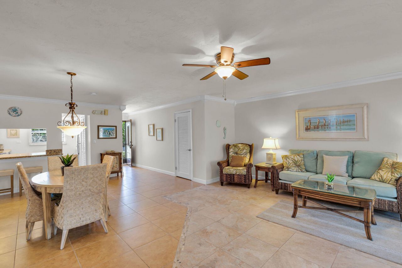 601 W Ocean Drive, Unit 203A, Key Colony, FL 33051 Photo