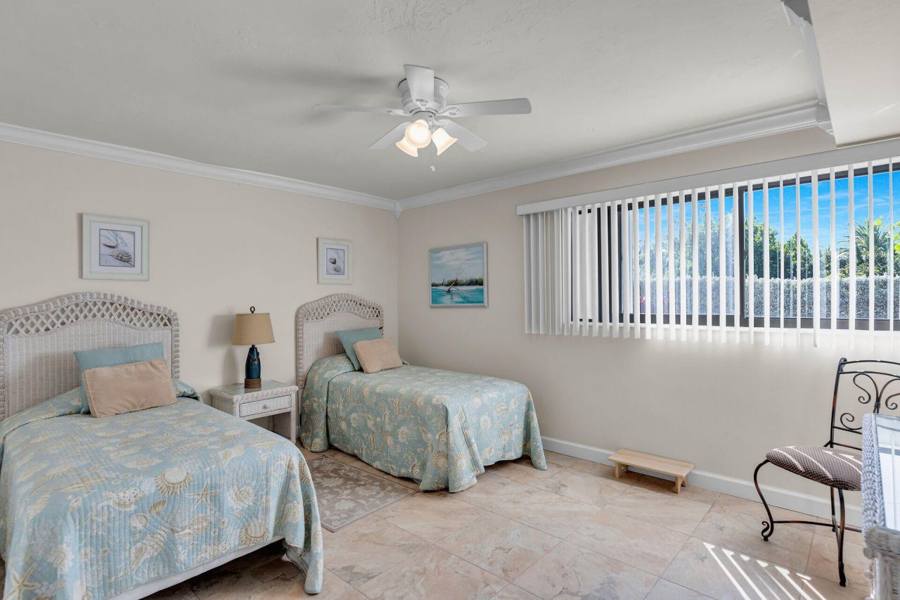601 W Ocean Drive, Unit 203A, Key Colony, FL 33051 Photo