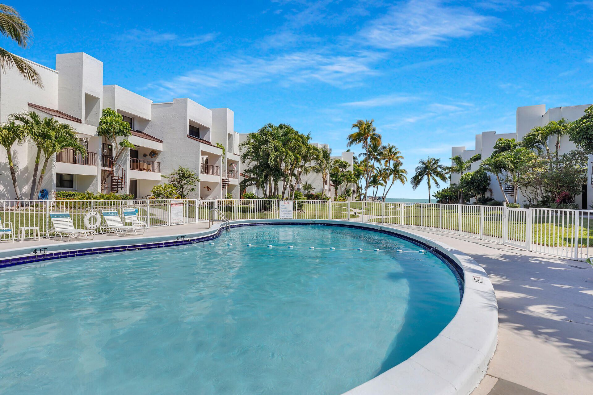 601 W Ocean Drive, Unit 203A, Key Colony, FL 33051 Photo