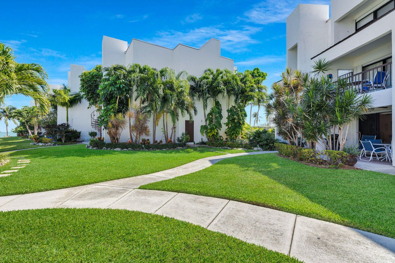 601 W Ocean Drive, Unit 203A, Key Colony, FL 33051 Photo