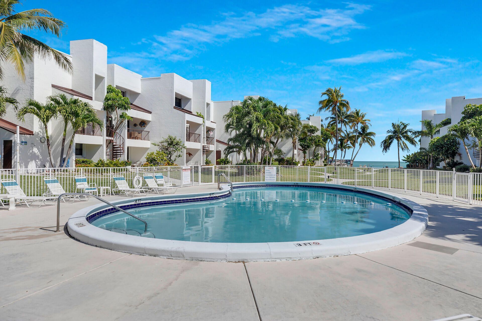 601 W Ocean Drive, Unit 203A, Key Colony, FL 33051 Photo