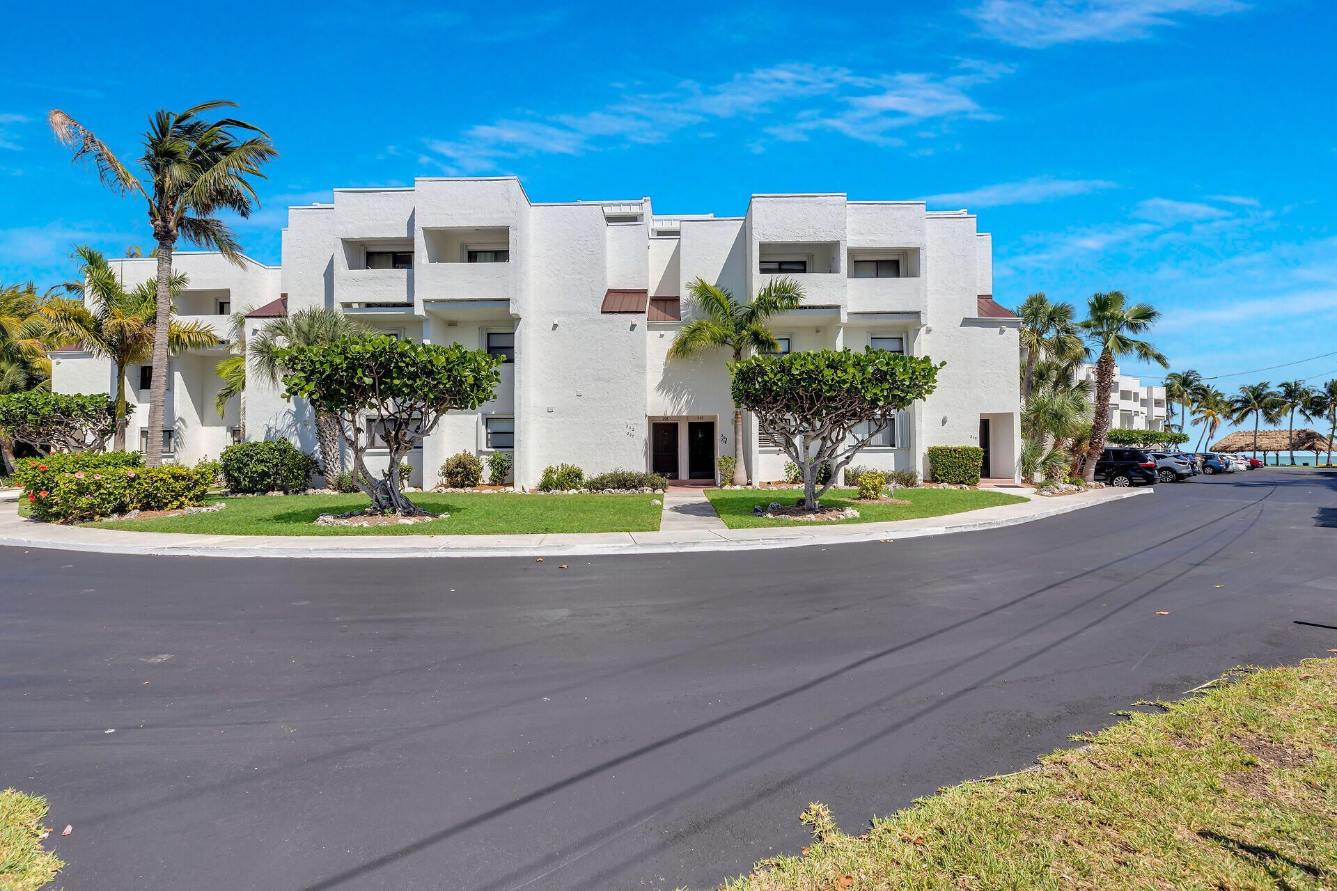 601 W Ocean Drive, Unit 203A, Key Colony, FL 33051 Photo