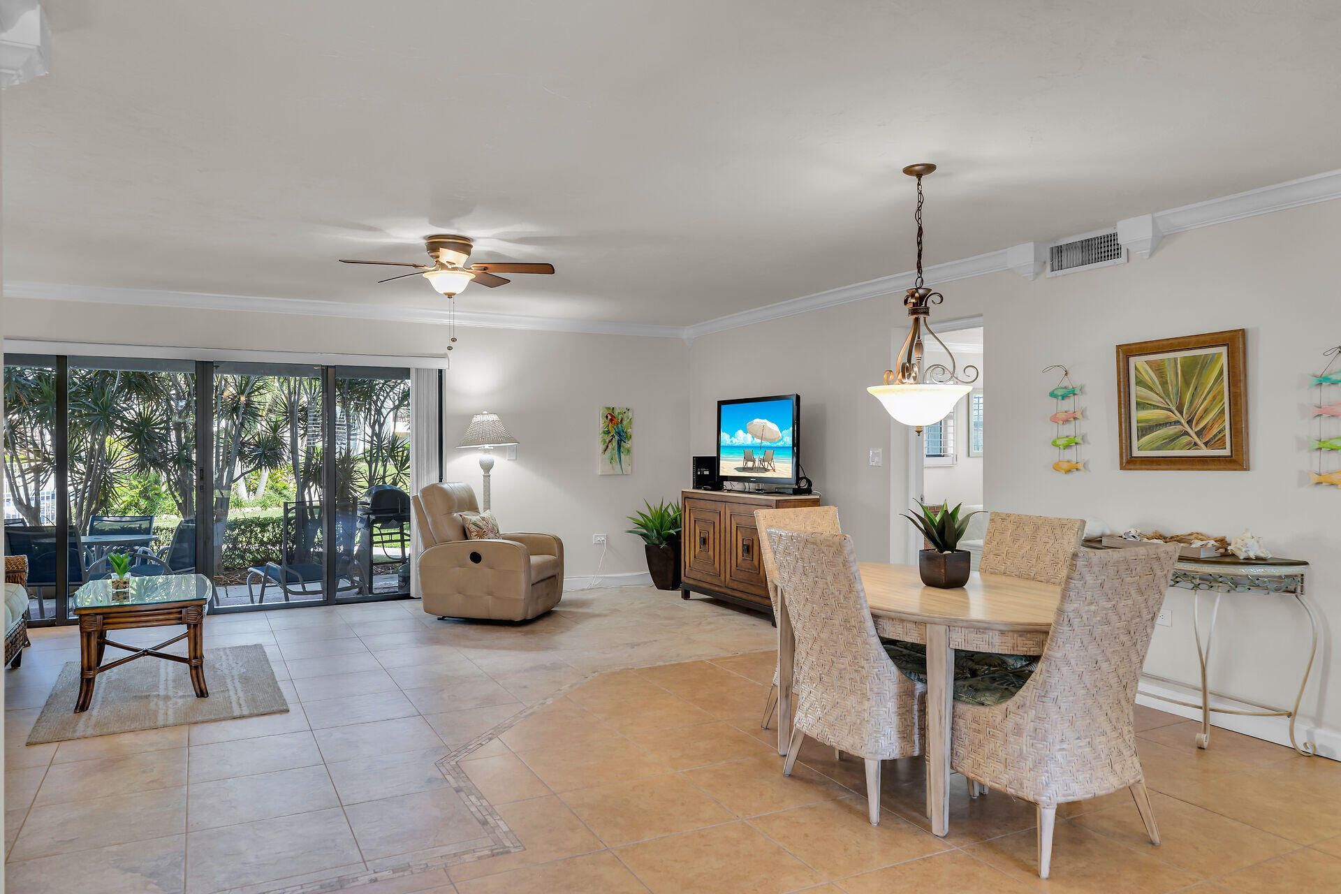 601 W Ocean Drive, Unit 203A, Key Colony, FL 33051 Photo